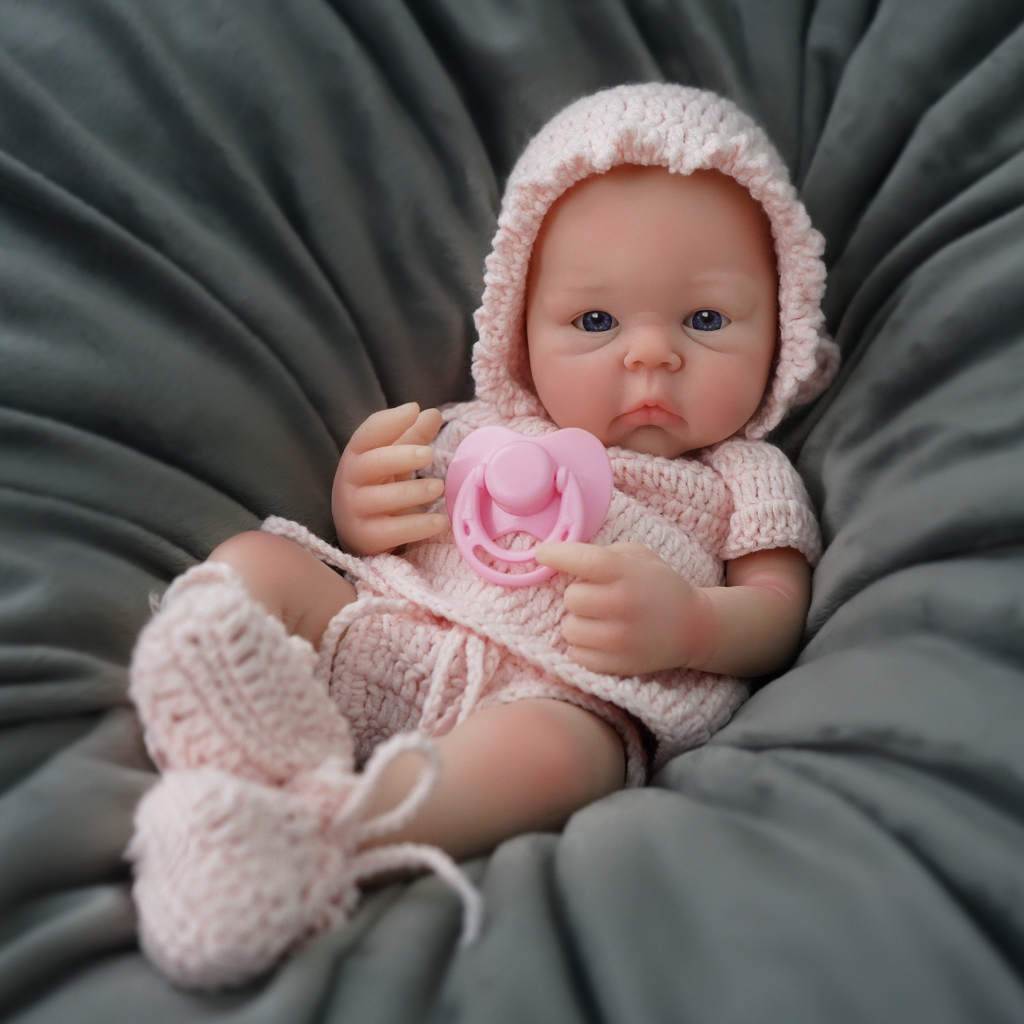 Bebê Reborn Boneca Silicone Sólido Realista 35cm Brastoy - Imagem 7